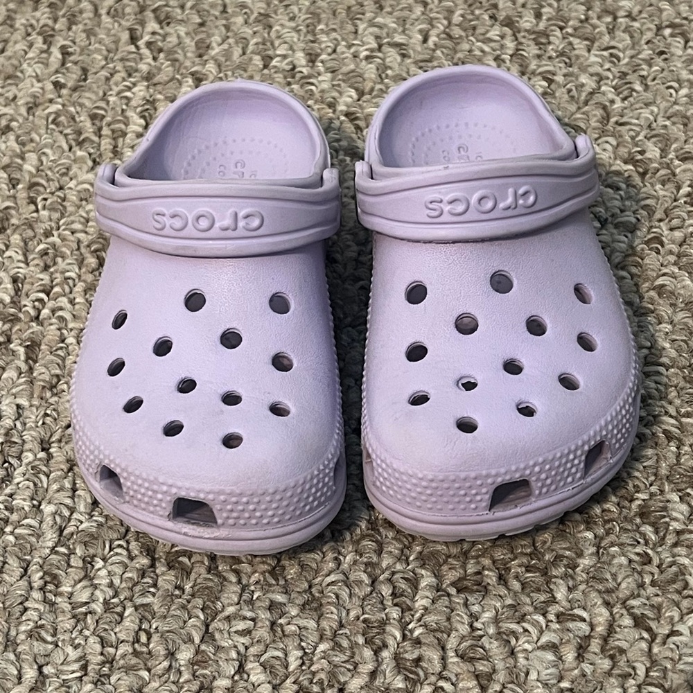 11C kids crocs light purple